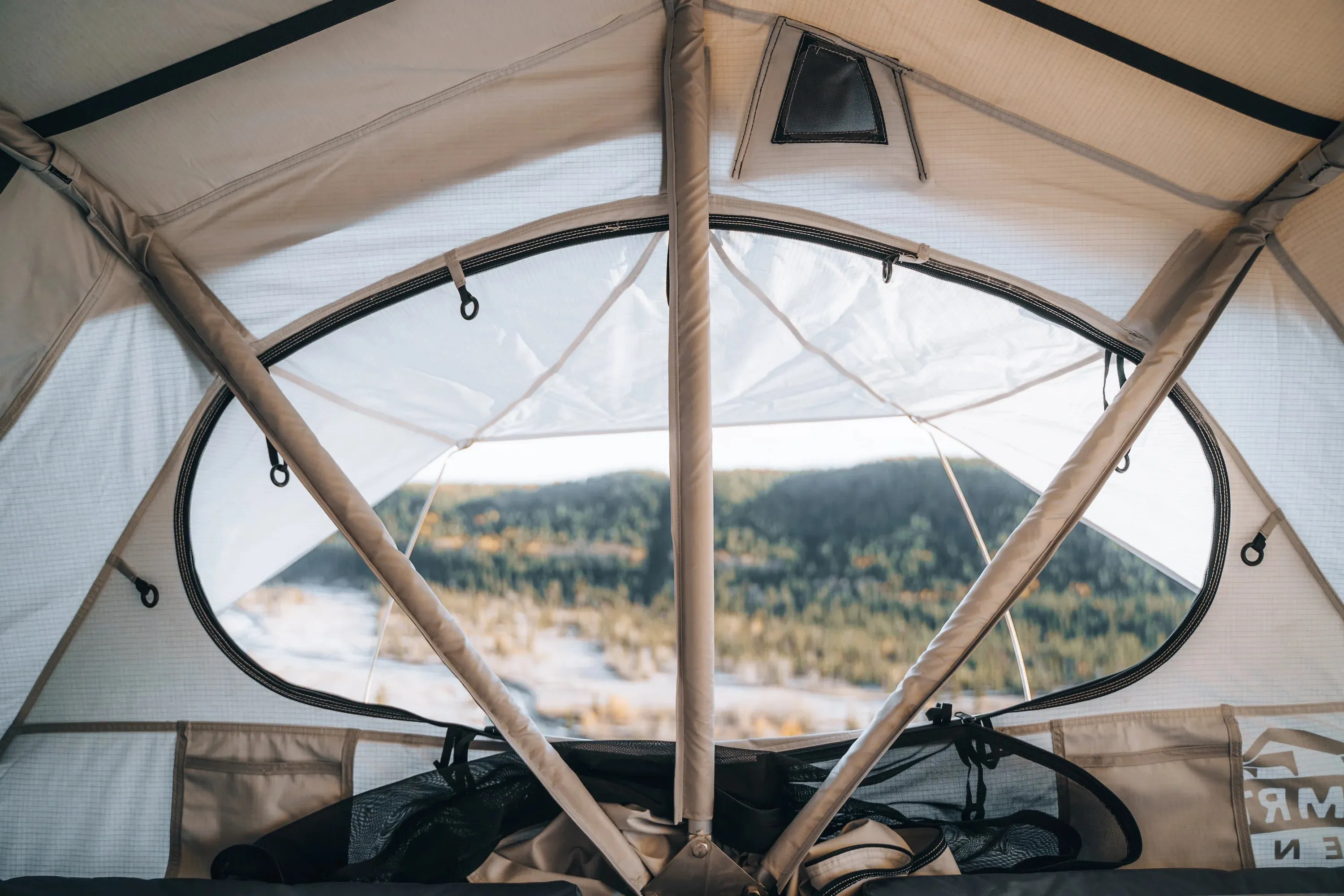 SMRT Tent "The Softshell" Roof Top Tent